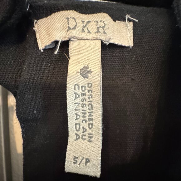 Black Linen Blend Shift Dress with Pockets - Picture 3 of 5